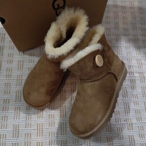 UGG Classic Button-Down Ankle Boots